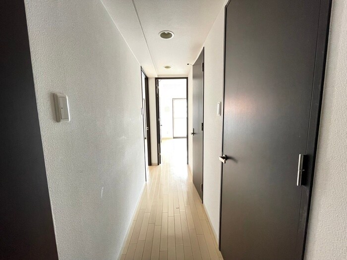 物件内観写真21　(廊下)