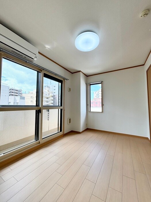 物件内観写真8　(居室)