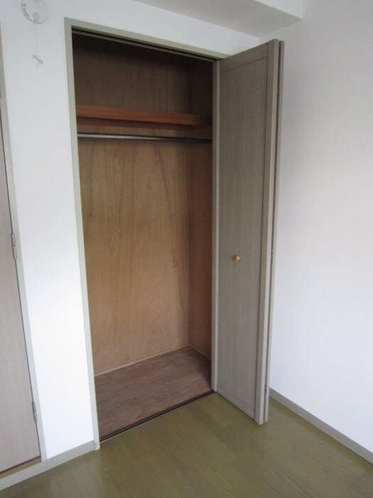 物件内観写真15　(収納)