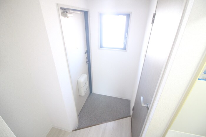 物件内観写真21　(玄関)