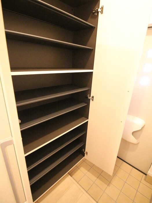 物件内観写真17　(靴箱)