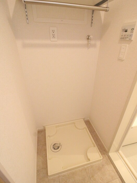 物件内観写真19　(洗濯機置場)