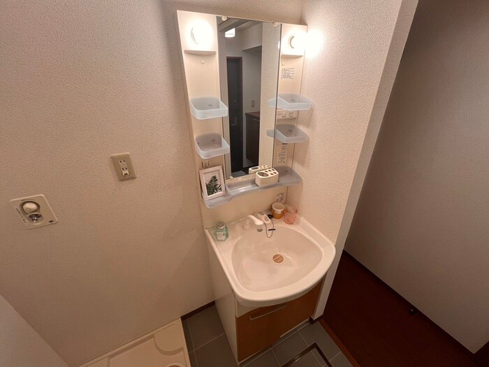 物件内観写真12　(洗面)
