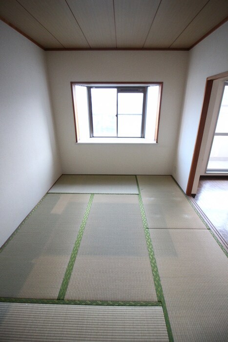 物件内観写真10　(居室)