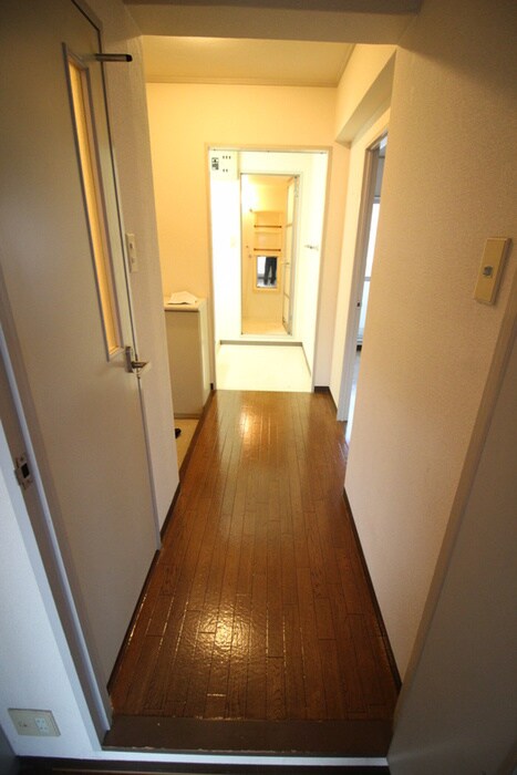 物件内観写真20　(廊下)