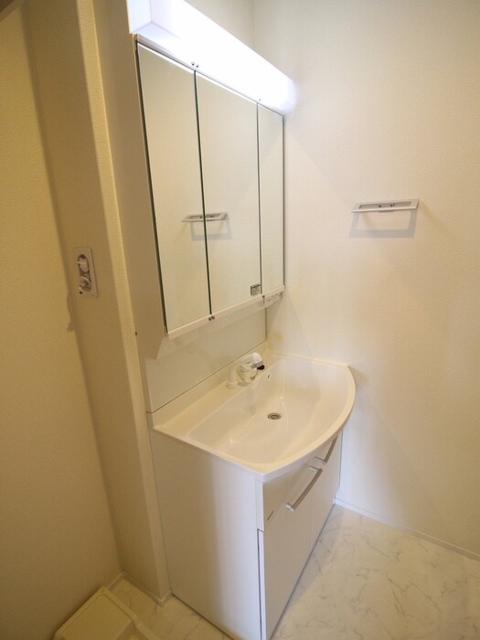 物件内観写真11　(洗面)