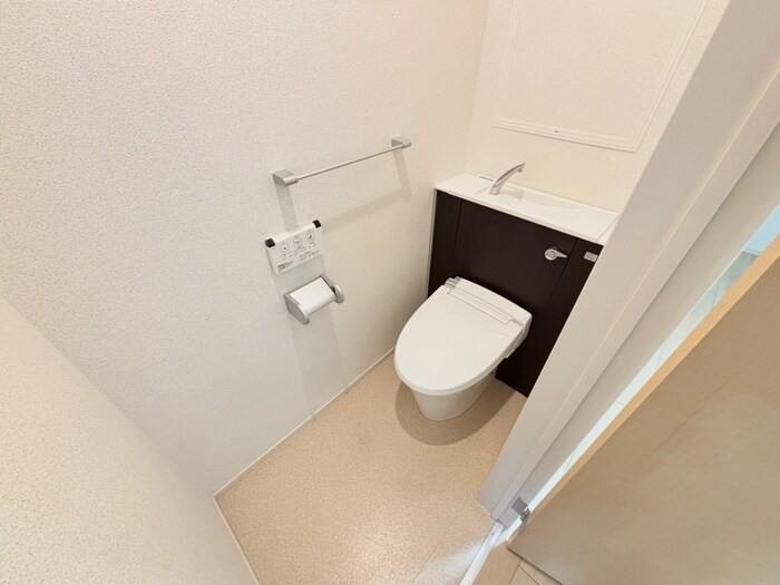 物件内観写真10　(トイレ)