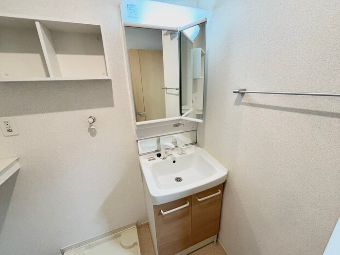物件内観写真11　(洗面)