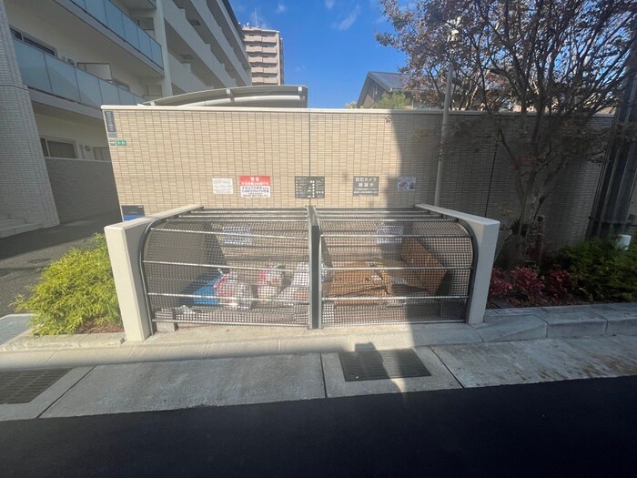 物件外観写真4　(建物設備)