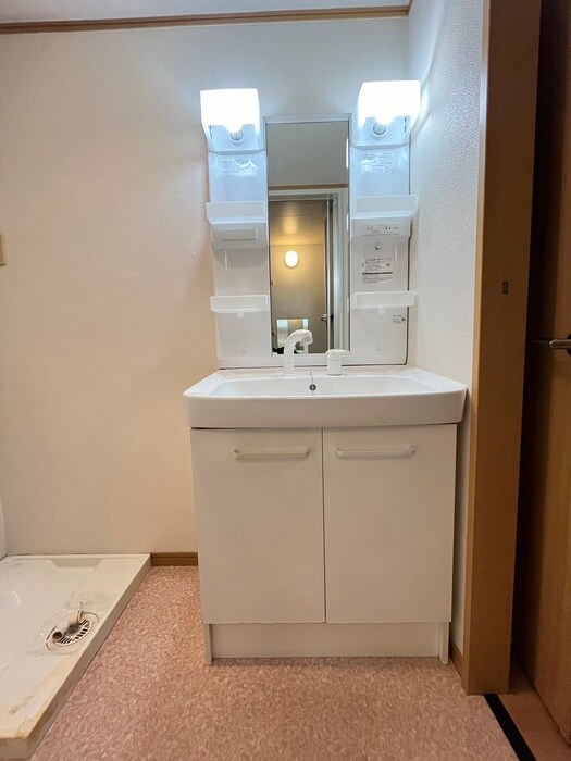 物件内観写真9　(洗面)