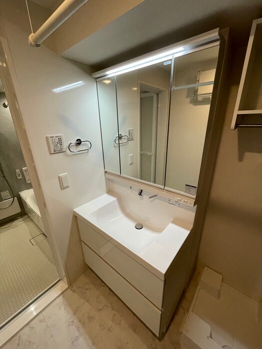 物件内観写真11　(洗面)