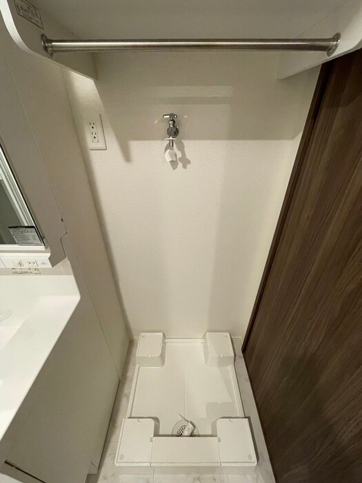 物件内観写真15　(洗濯機置場)