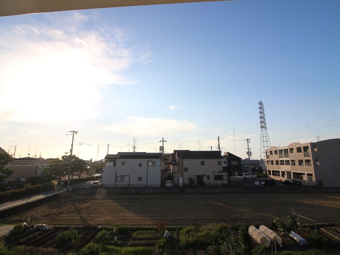 物件内観写真19　(室内からの展望)