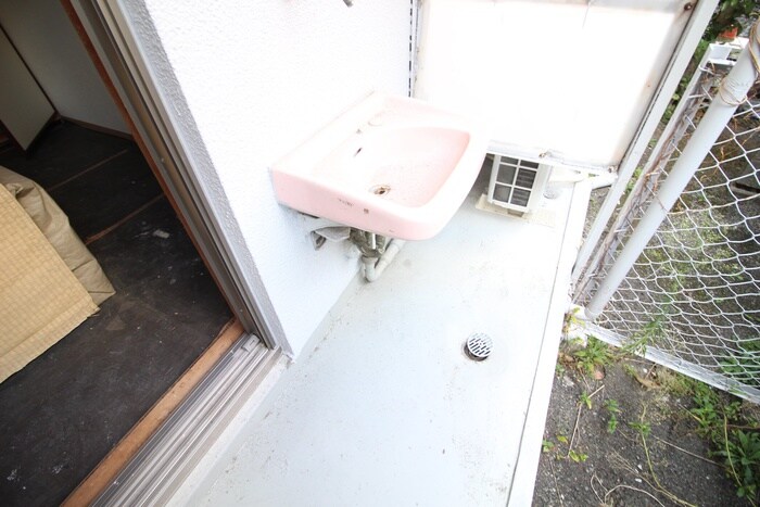 物件内観写真10　(洗濯機置場)