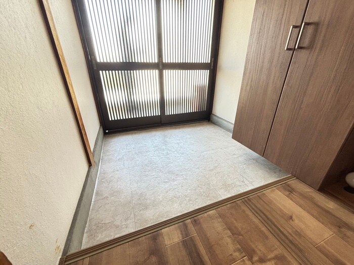物件内観写真15　(玄関)