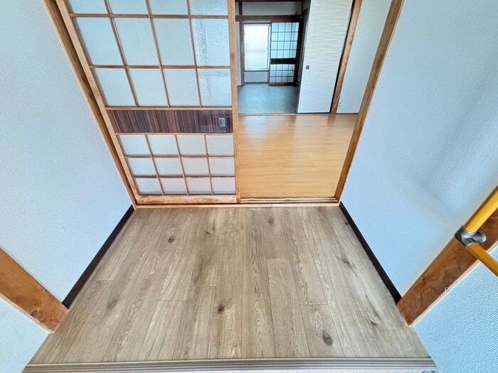 物件内観写真18　(廊下)