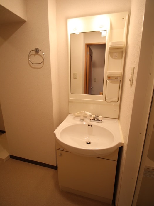 物件内観写真12　(洗面)