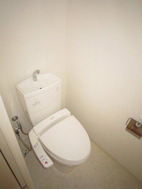 物件内観写真14　(トイレ)