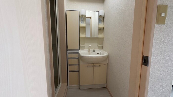 物件内観写真12　(洗面)