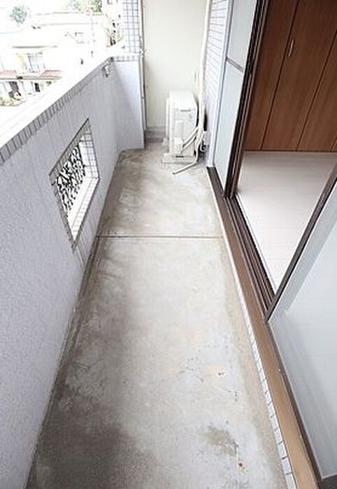 物件内観写真22　(室内からの展望)