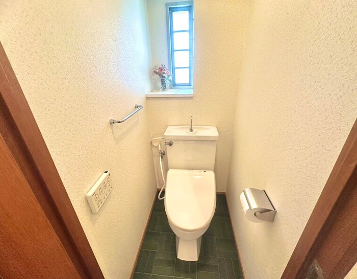 物件内観写真15　(トイレ)