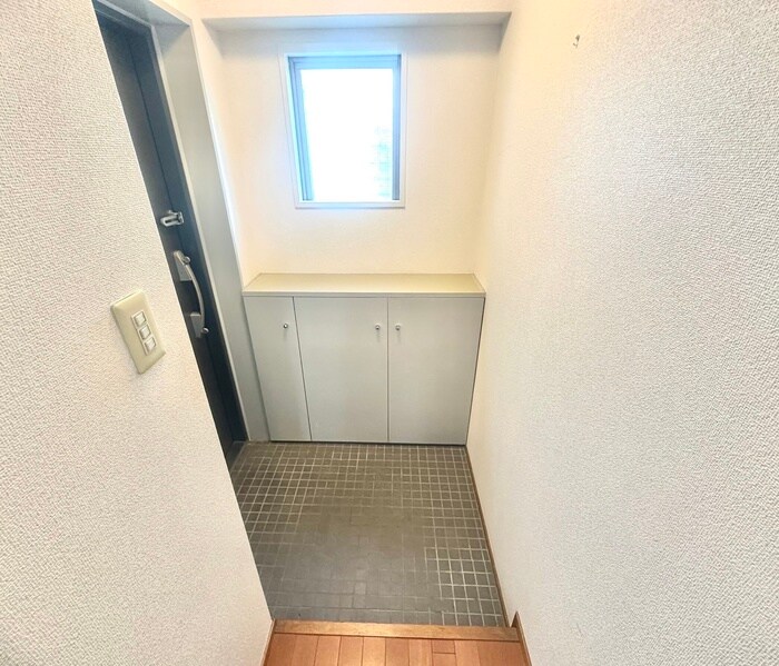 物件内観写真20　(玄関)