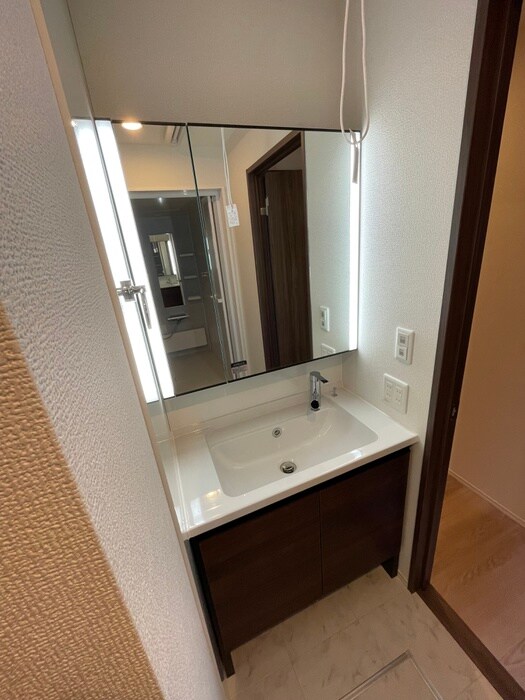 物件内観写真9　(洗面)