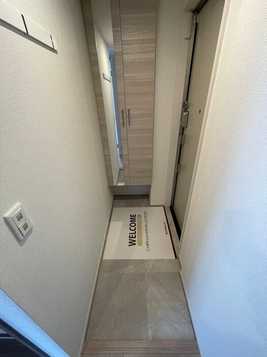 物件内観写真12　(玄関)