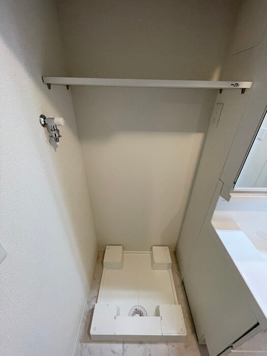 物件内観写真15　(洗濯機置場)