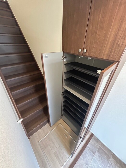 物件内観写真16　(靴箱)