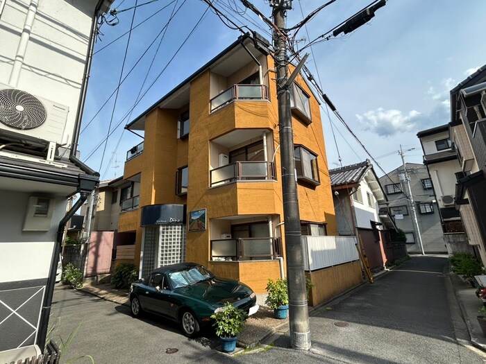 レジデンスディノの物件外観写真