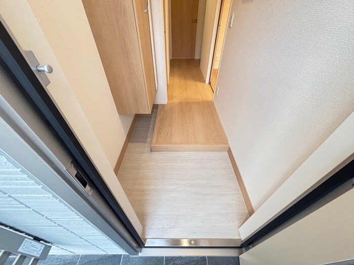 物件内観写真14　(玄関)