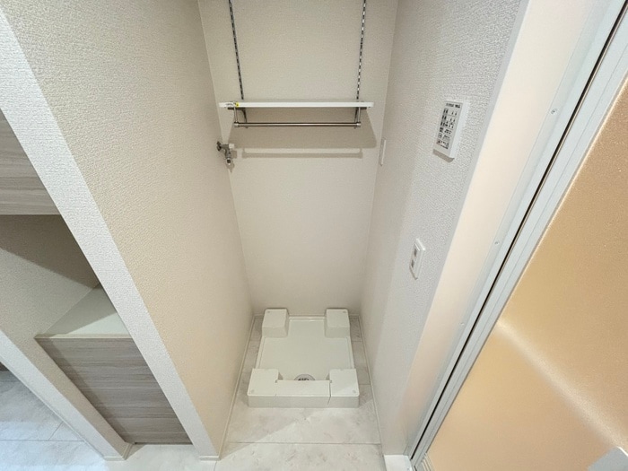 物件内観写真18　(洗濯機置場)