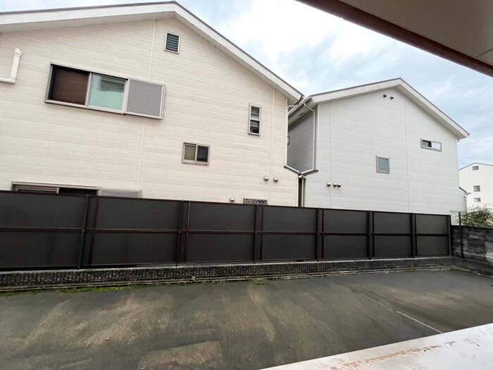 物件内観写真17　(室内からの展望)