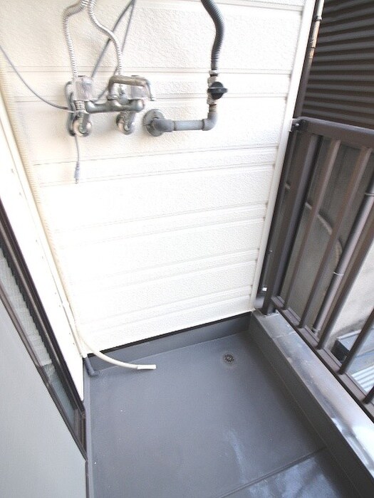 物件内観写真15　(洗濯機置場)