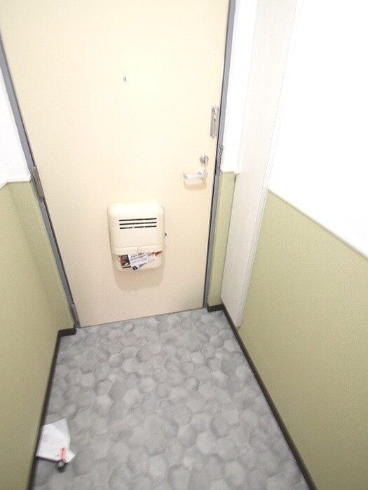 物件内観写真18　(玄関)