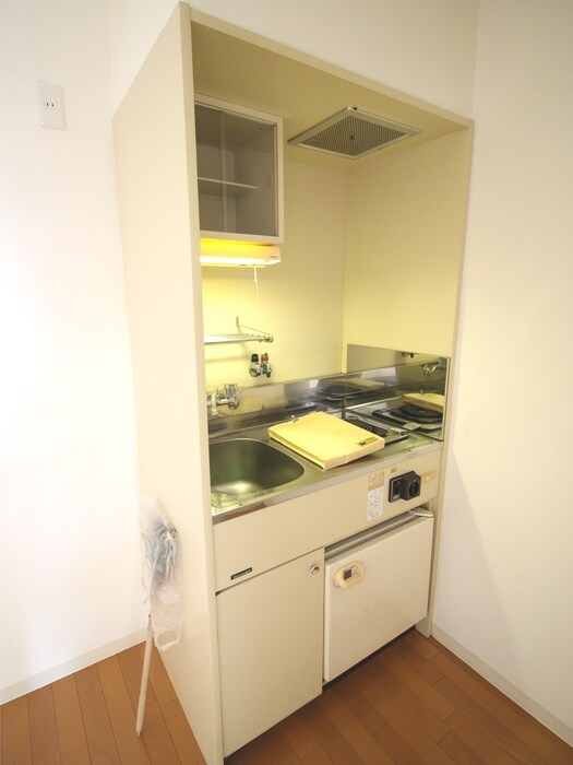 ﾗｲｵﾝｽﾞﾏﾝｼｮﾝ新大阪第３(301)のキッチン