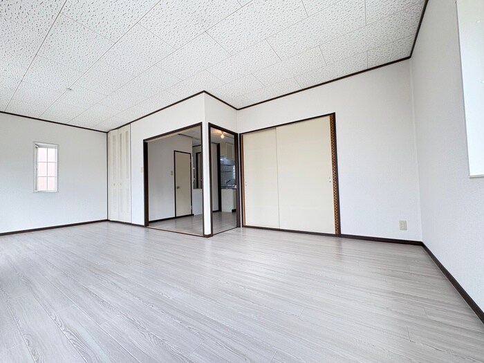 物件内観写真10　(居室)