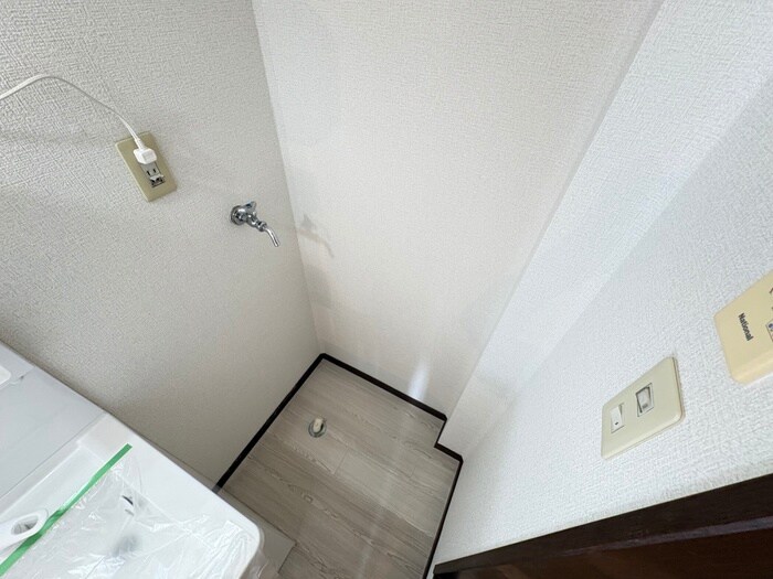 物件内観写真13　(洗濯機置場)