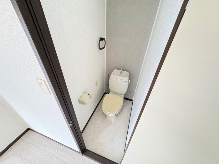 物件内観写真14　(トイレ)