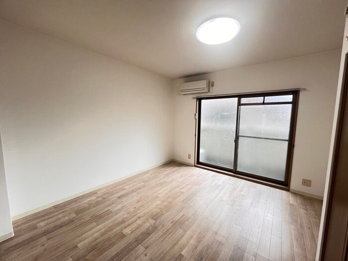 物件内観写真9　(居室)