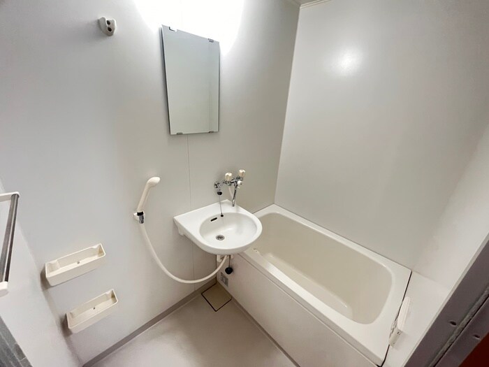 物件内観写真12　(バス／シャワールーム等)