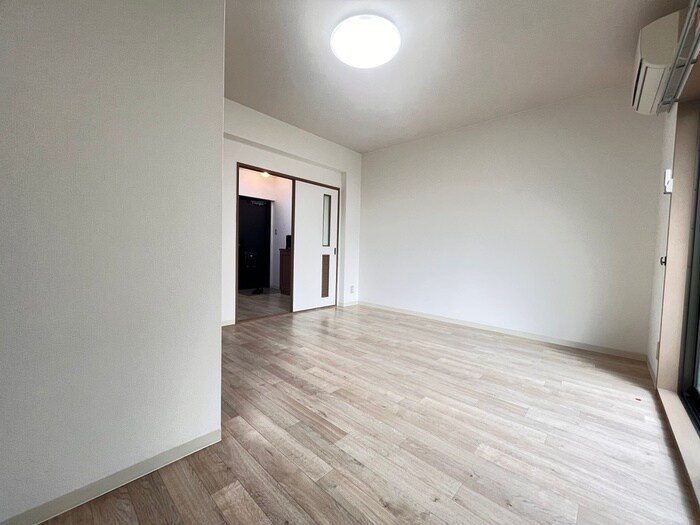 物件内観写真22　(居室)