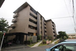 男山Ｅ団地7号棟（402）外観写真