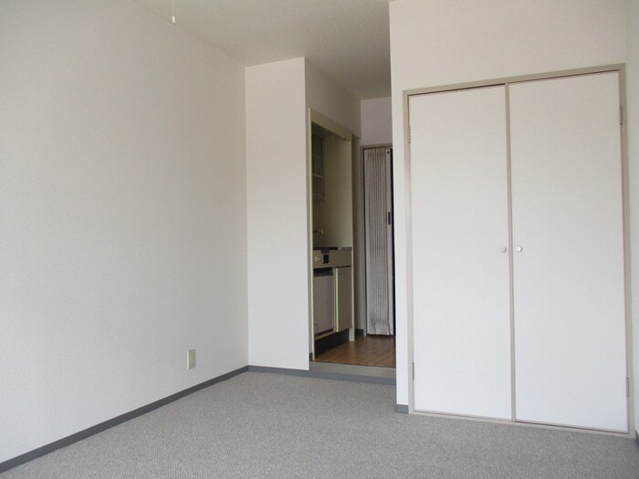 物件内観写真8　(居室)