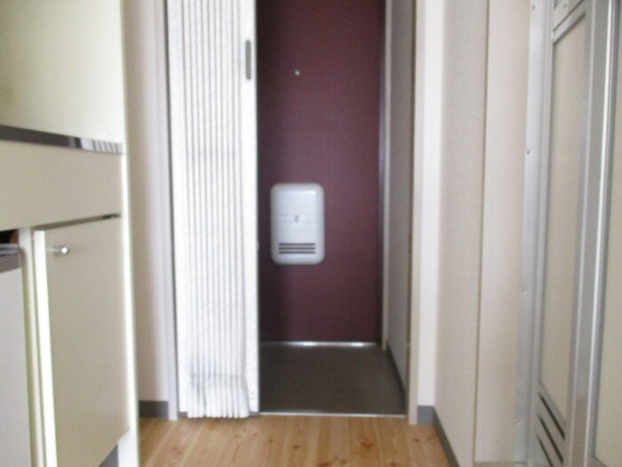 物件内観写真16　(玄関)