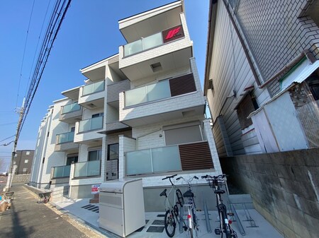 F asecia Fernana外観写真