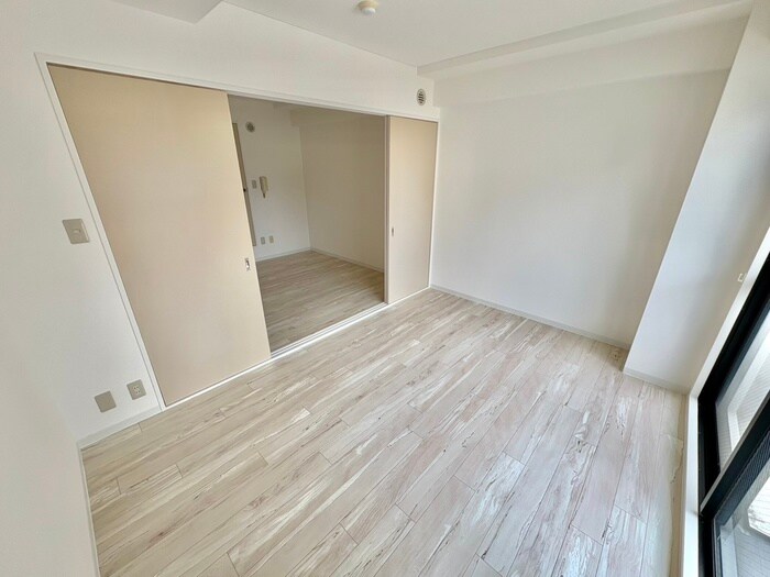 物件内観写真3　(居室)