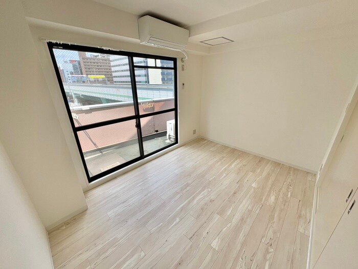 物件内観写真5　(居室)