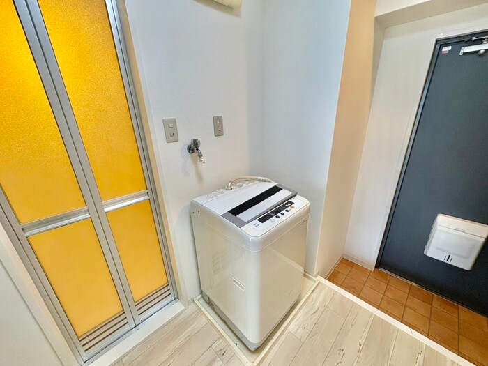 物件内観写真7　(洗濯機置場)